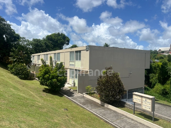 RAVINE VILAINE – LA CHARMEUSE 2 – Duplex T3 avec grand box garage