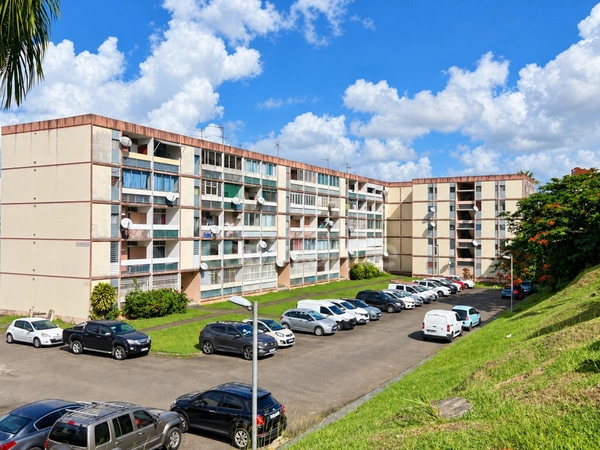 Appartement T4 vendu loué – 66 m² – Résidence LE GALION Fort de France (972)