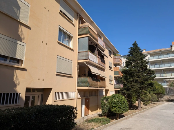 T3 AVEC BALCON, CAVE, GARAGE EN OPTION