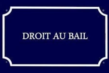 LES SABLES D'OLONNE (85), à vendre DROIT AU BAIL de 270m2, emplacement premium 