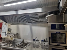 FONDS DE COMMERCE BAR RESTAURANT : Une institution conviviale à fort potentiel… de belles soirées à inventer !