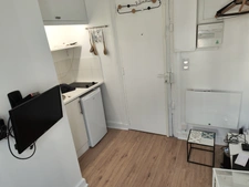 Dpt Paris (75), à vendre PARIS 10EME ARRONDISSEMENT STUDIO DE CHARME  DPE en E