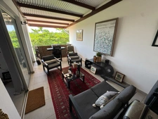 Coup de coeur pour ce splendide T2 de 81 M2 dont 52m2 habitable, à CAYENNE vue océan 