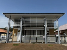 Exceptionnel immeuble de bureaux ZA de Cabalou à KOUROU
