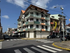 Superbe immeuble rue De Gaulle à Cayenne 