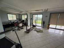 Exceptionnelle Maison a rénover sur une parcelle de 5000 m2 bord de RN1 Macouria