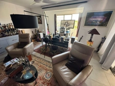 Coup de coeur pour ce splendide T2 de 81 M2 dont 52m2 habitable, à CAYENNE vue océan 