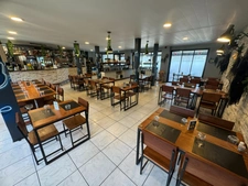 Superbe opportunité d'investissement dans une très belle affaire murs et fonds de commerce d'un grand Restaurant idéalement situé à Kourou 