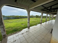 Exceptionnelle Maison a rénover sur une parcelle de 5000 m2 bord de RN1 Macouria