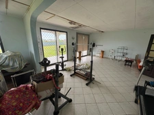 Exceptionnelle Maison a rénover sur une parcelle de 5000 m2 bord de RN1 Macouria