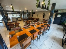 Superbe opportunité d'investissement dans une très belle affaire murs et fonds de commerce d'un grand Restaurant idéalement situé à Kourou 