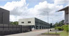 LOCAUX PROFESSIONNELS BUREAUX DEPOTS A LOUER A FAMILY PLAZA