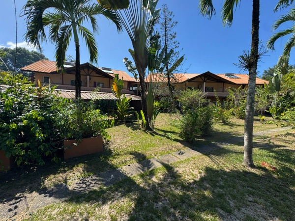 Spécial investisseur avisé, vente de l’hôtel restaurant La Chaumière, fonds et immobiliers idéalement situés à Matoury, près de Cayenne