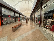 Rémire-Montjoly – Cellule commerciale équipée, galerie marchande Montjoly 2