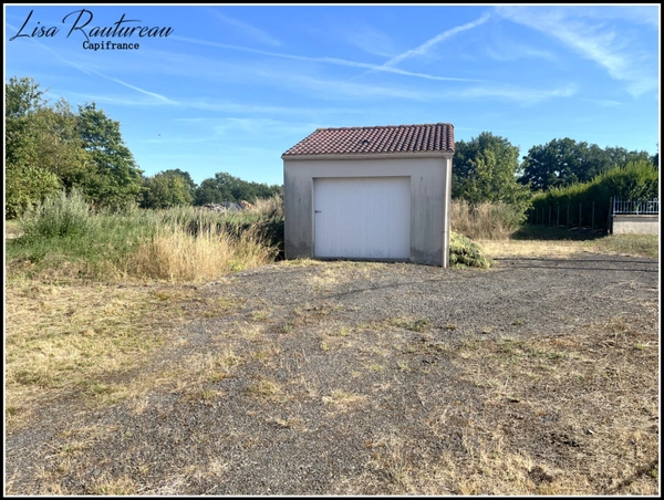 Local/bureau à vendre LA BERNARDIERE (85)