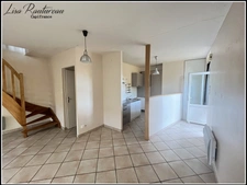 Maison à vendre + Appartement en location - Centre historique de MONTAIGU (85)