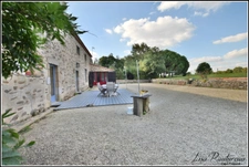 Domaine d'exception - CHAVAGNES EN PAILLERS (85) - 1 maison d'habitation ainsi que 2 gîtes avec piscine