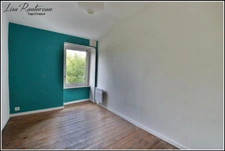 Maison à vendre + Appartement en location - Centre historique de MONTAIGU (85)