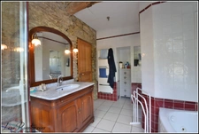Domaine d'exception - CHAVAGNES EN PAILLERS (85) - 1 maison d'habitation ainsi que 2 gîtes avec piscine