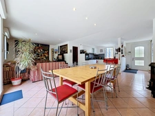 MURVIEL LES MONTPELLIER (34) - Maison familiale à vendre 7 pièces, 134 m2 - Grand terrain 1417 m2 arboré, clos avec piscine