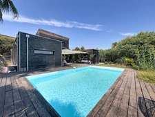 JUVIGNAC : FONTCAUDE – VILLA CONTEMPORAINE EN BOIS AVEC PISCINE ET VUE PANORAMIQUE SUR LE GOLF