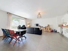 GIGNAC (34) Maison à vendre 4 pièces de plain pied 92 m2, 250 m2 de terrain, garage, parking.