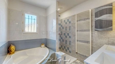 MEZE (34) House for sale 7 rooms 152 m2 + garage - 406 m2 of land 