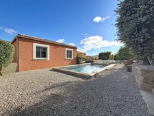 CLERMONT L'HERAULT (34) - House for sale, 6 rooms - 173.6 m² of living space (197 m² of floor space) - Landscaped and enclosed grounds with swimming pool (960 m²) - Double garage - Outbuilding (42 m² 