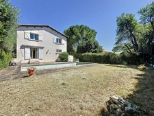 Maison à vendre JUVIGNAC (34) 6 pièces - 169 m2 - Divisée en 2 appartements et 1 garage - Terrain avec piscine de 1298 m2