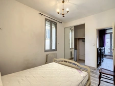 Immeuble à vendre MONTPELLIER (34) 254 m2 au sol -Comprenant un T1bis loué - un T3 libre - une remise de 100 m2 libre - un T2 à créer