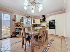 Maison à vendre 7 pièces 166 m2 JUVIGNAC (34) FONTCAUDE - Terrasse / Piscine - Double garage + Sous sol 121 m2 - Terrain clos