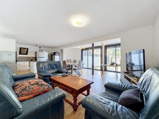 JUVIGNAC (34) - LA PLAINE : Maison à vendre 9 pièces 212 m2 divisée en deux appartements - terrain de 423 m2 - Garage - Terrasses - Jardin