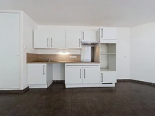 GIGNAC (34) Maison à vendre 4 pièces de plain pied 92 m2, 250 m2 de terrain, garage, parking.