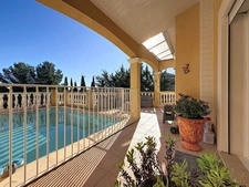 Maison à vendre 7 pièces 166 m2 JUVIGNAC (34) FONTCAUDE - Terrasse / Piscine - Double garage + Sous sol 121 m2 - Terrain clos