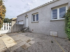 GIGNAC (34) Maison à vendre 4 pièces de plain pied 92 m2, 250 m2 de terrain, garage, parking.