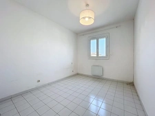 Maison à vendre GIGEAN (34) - Plain-pied T5 - 4 chambres - Terrain clos de 380 m2 - Garage - Parking privatif