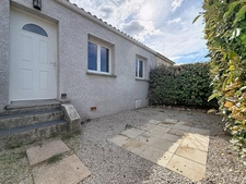 GIGNAC (34) Maison à vendre 4 pièces de plain pied 92 m2, 250 m2 de terrain, garage, parking.