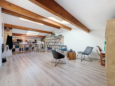 CLERMONT L'HERAULT (34) - House for sale, 6 rooms - 173.6 m² of living space (197 m² of floor space) - Landscaped and enclosed grounds with swimming pool (960 m²) - Double garage - Outbuilding (42 m² 