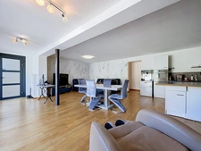 JUVIGNAC (34) - LA PLAINE : Maison à vendre 9 pièces 212 m2 divisée en deux appartements - terrain de 423 m2 - Garage - Terrasses - Jardin