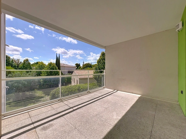 Appartement à vendre 2ème étage avec ascenseur, 3 pièces - 61 m2 + terrasse 11,30 m2 + parking couvert sécurisé