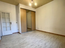 Immeuble à vendre MONTPELLIER (34) 254 m2 au sol -Comprenant un T1bis loué - un T3 libre - une remise de 100 m2 libre - un T2 à créer