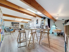 CLERMONT L'HERAULT (34) - House for sale, 6 rooms - 173.6 m² of living space (197 m² of floor space) - Landscaped and enclosed grounds with swimming pool (960 m²) - Double garage - Outbuilding (42 m² 
