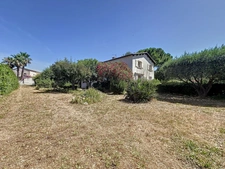 Maison à vendre JUVIGNAC (34) 6 pièces - 169 m2 - Divisée en 2 appartements et 1 garage - Terrain avec piscine de 1298 m2