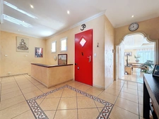 Maison à vendre 7 pièces 166 m2 JUVIGNAC (34) FONTCAUDE - Terrasse / Piscine - Double garage + Sous sol 121 m2 - Terrain clos