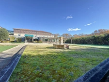 Appartement meublé T2 de 36 m2 + Terrasse en résidence de tourisme avec piscine. Destiné à la location saisonnière.