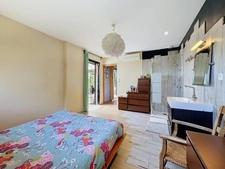 JUVIGNAC : FONTCAUDE – VILLA CONTEMPORAINE EN BOIS AVEC PISCINE ET VUE PANORAMIQUE SUR LE GOLF