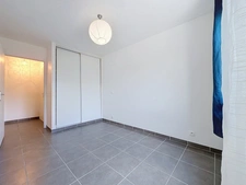 GIGNAC (34) Maison à vendre 4 pièces de plain pied 92 m2, 250 m2 de terrain, garage, parking.