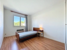 Maison à vendre JUVIGNAC (34) 6 pièces - 169 m2 - Divisée en 2 appartements et 1 garage - Terrain avec piscine de 1298 m2