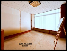 For sale BOULOGNE SUR GESSE (31) - building with 65 m² professional premises and 130 m² apartment - 2 bedrooms, terrace + 65 m² professional premises