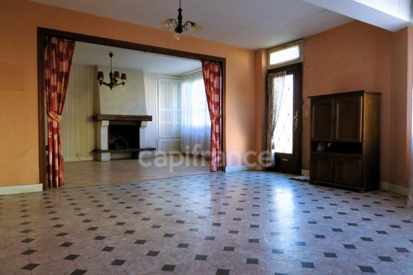 À VENDRE: Maison de 5 pièces à DROUÉ, au cœur du Perche Vendômois